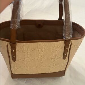 Talbots Diamond Straw Tan Tote Bag